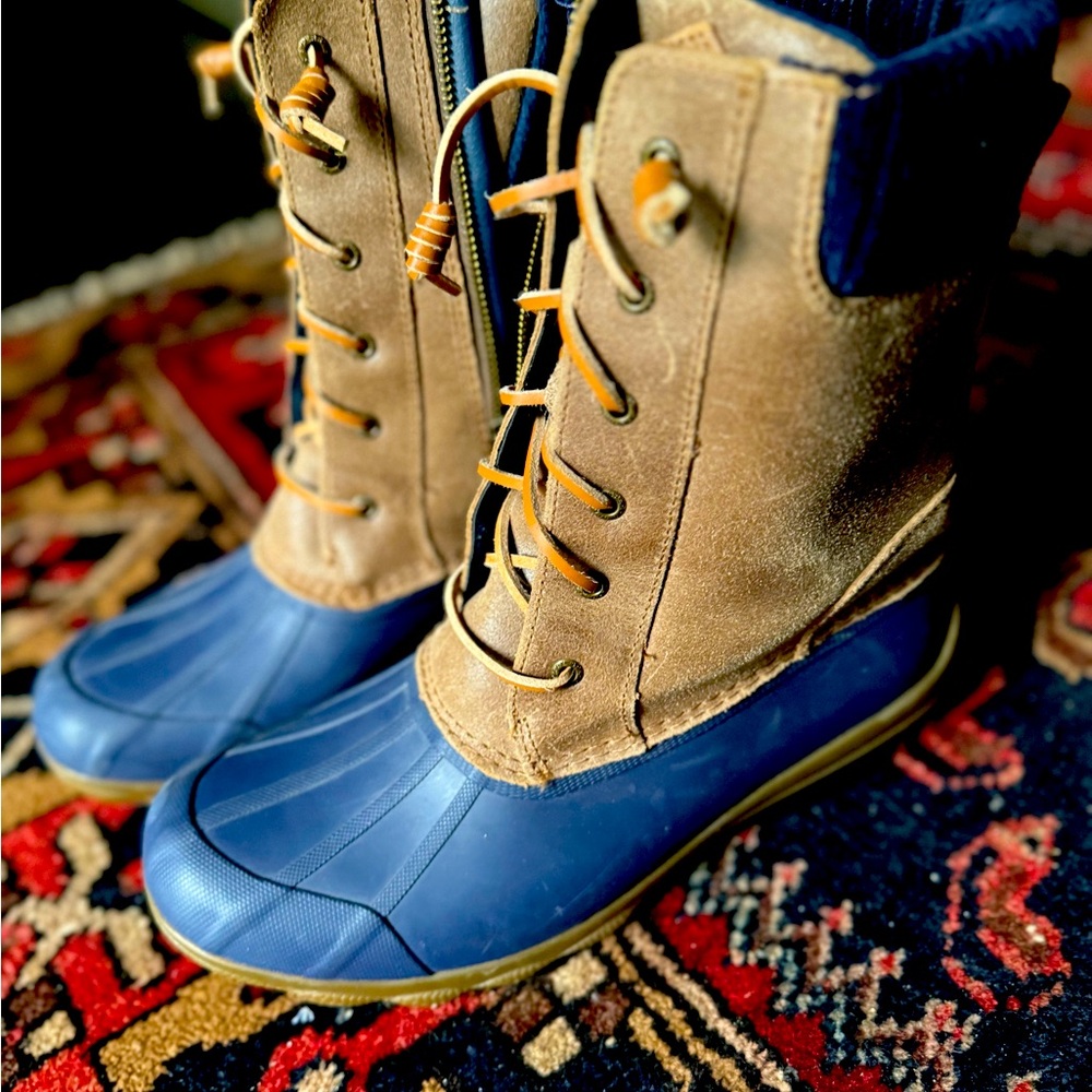 Sperry duck boots leather size 9 sic